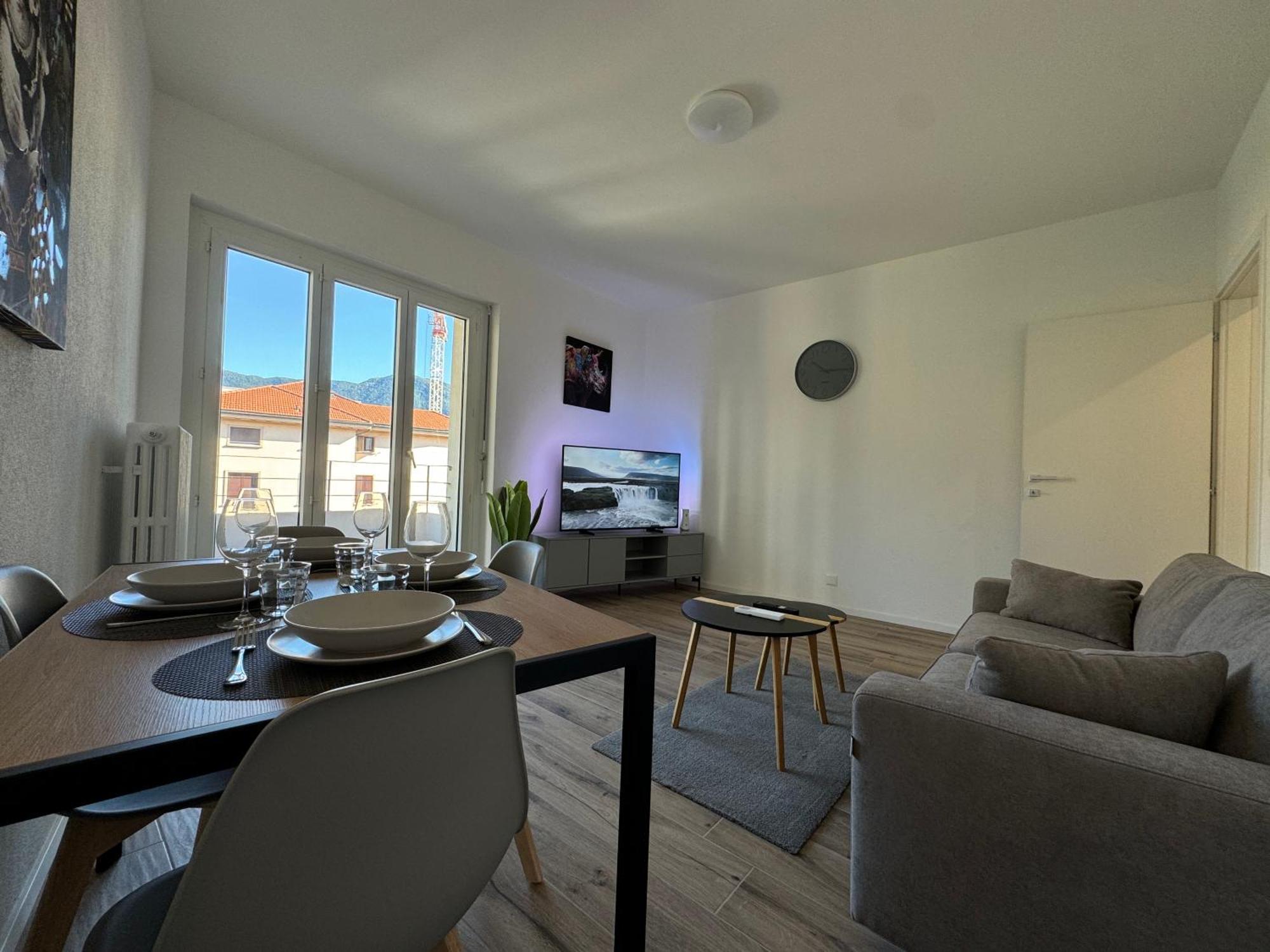 Deluxe Central Apartment - Free Parking Lugano Luaran gambar